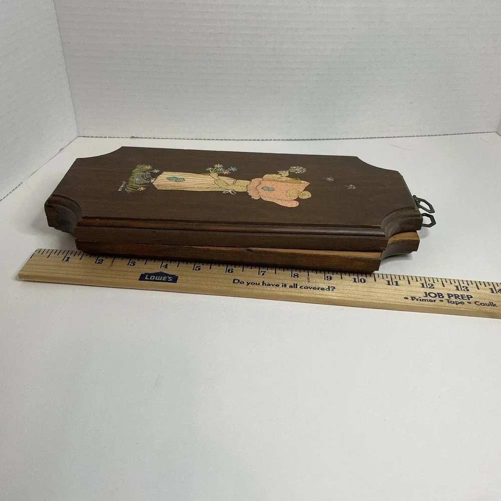 Vintage 2 Wood Girl Wall Hangings Plaques Spring Flowers Pink Blue 1974